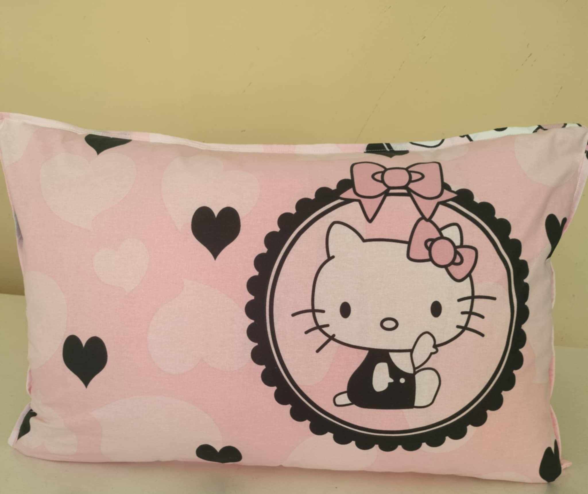 Vaikiška pagalvė "Hello Kitty 1", 55*35cm.